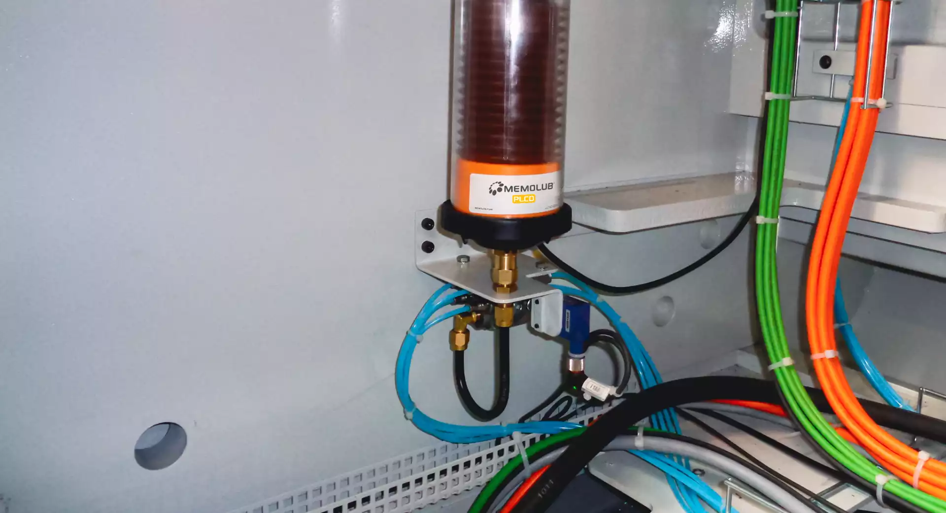 Memolub PLCD Slider Image